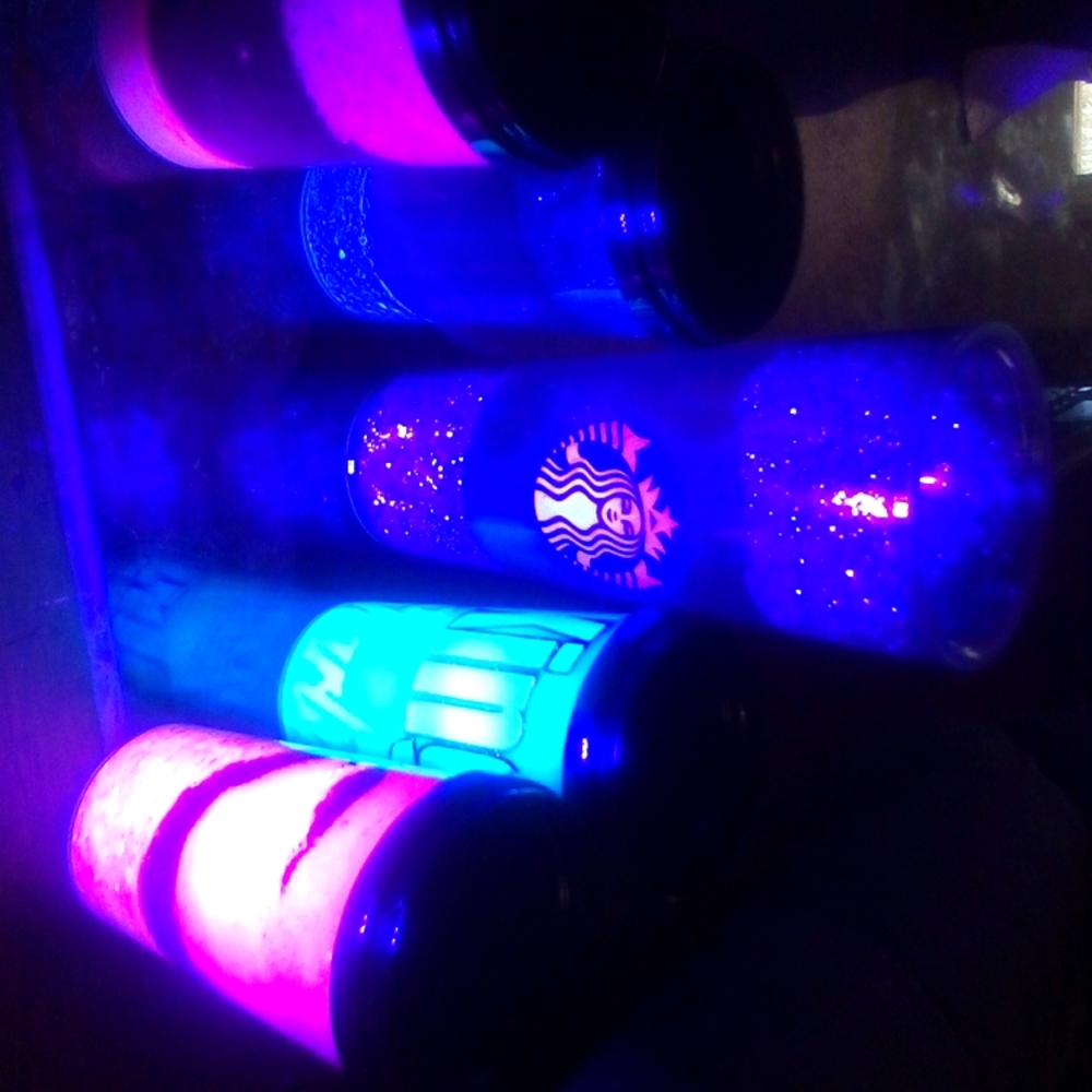 Epoxy custom tumblers